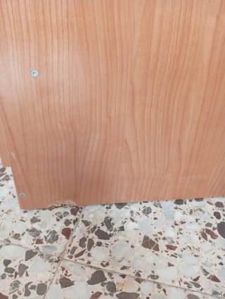 Armario de madera color miel