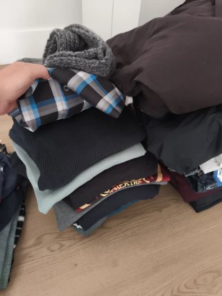 Lote Ropa 39 prendas hombre o adolescente/ joven