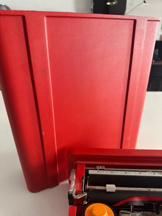 Máquina de escribir Olivetti Valentine Roja