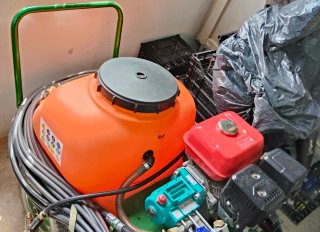 Carretilla sulfatadora 100L con motor