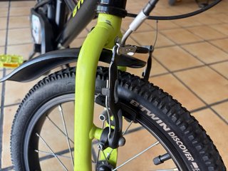 Bicicleta infantil B'TWIN Dark Hero 500 16”