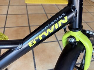 Bicicleta infantil B'TWIN Dark Hero 500 16”