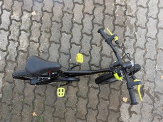 Bicicleta infantil B'TWIN Dark Hero 500 16”