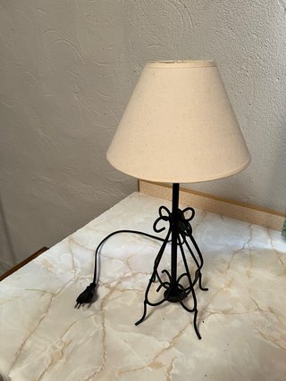 Lámpara de mesa decorativa (forja)