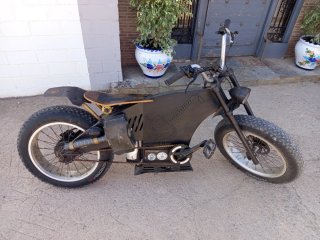 Bicicleta Eléctrica vintage artesanal.