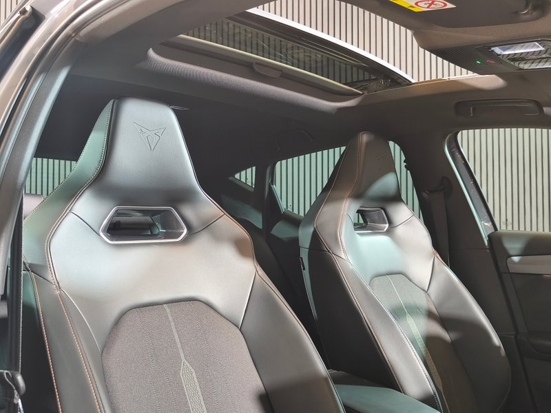 Cupra León 2022, foto 8