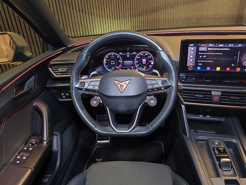 Cupra León 2022, foto 16