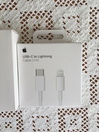 Alimentatore Apple 20W USB-C + Cavo Lightning