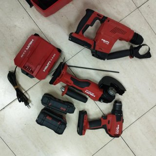 Maletín Hilti con 2 baterías y cargador
