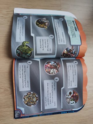 Marvel Avengers Assemble Sticker Treasury