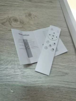 Lámpara de Techo LED Regulable con Control Remoto