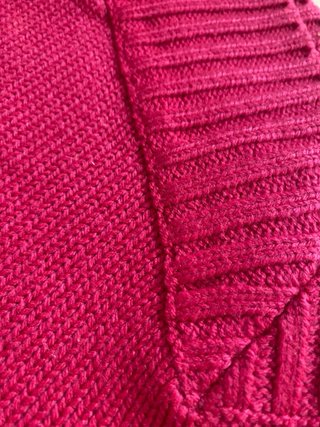 Jersey rosa cuello pico
