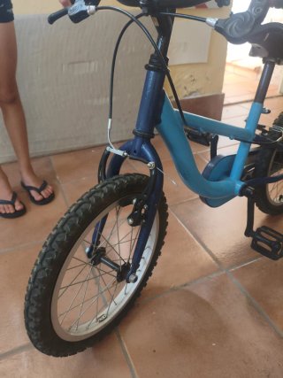 Bicicleta infantil azul