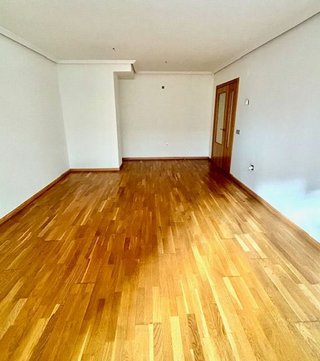 Piso en alquiler en El Llano en Gijón
