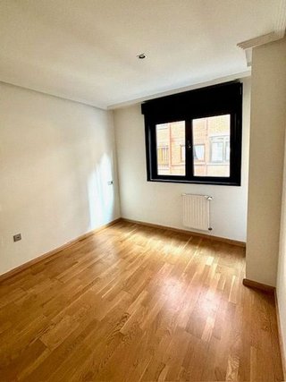 Piso en alquiler en El Llano en Gijón