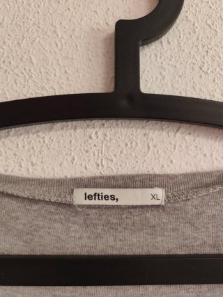 Vestido de chica talla XL de Lefties.