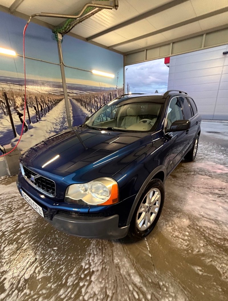 Volvo XC90 2004 T6 para reparar o piezas - foto 1