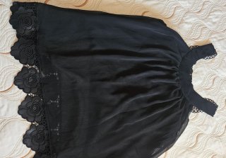 Blusa fiesta negra con pedrería