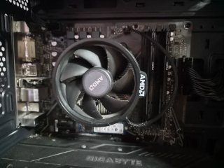 Torre AMD Ryzen 5 5500 completa