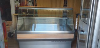 Charcutera de cristal y madera