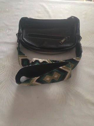 Bolso bandolera Caminatta negro