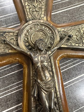 Cruz antigua madera Cristo metálico