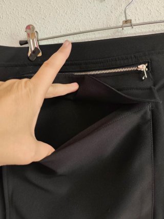 Minifalda de chica talla XXL de Zara.