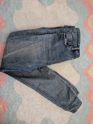 Pantalón pitillo azul