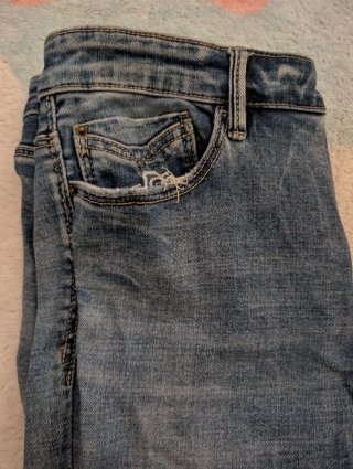 Pantalón pitillo azul