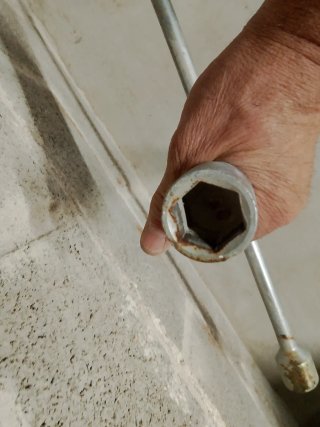 Llave de cruz acero profesional