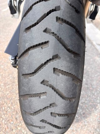 BMW 750GS Triple Black con todos los extras