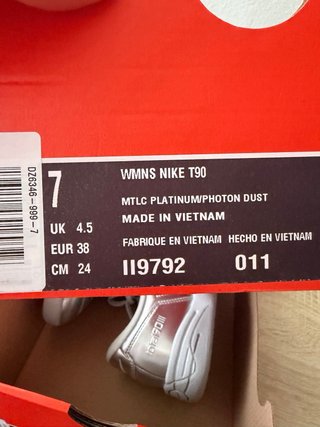 Nike Total 90 Talla 38 Plata