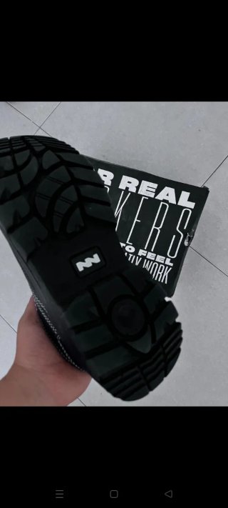 Zapato de trabajo negro