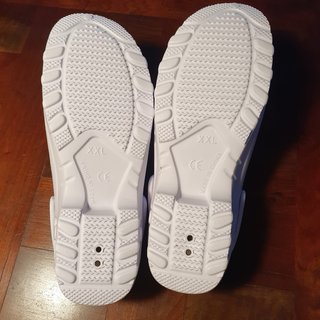 Zuecos blancos talla 42-43