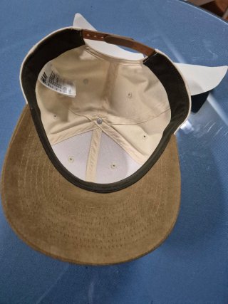 Gorra H&M beige y marrón
