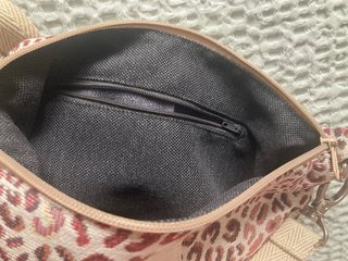 Bolso juvenil estampado animal print Sin estrenar