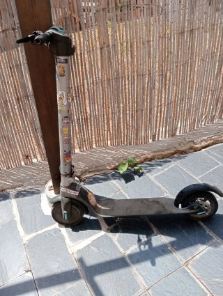2 Monopatín eléctrico para piezas de recambio