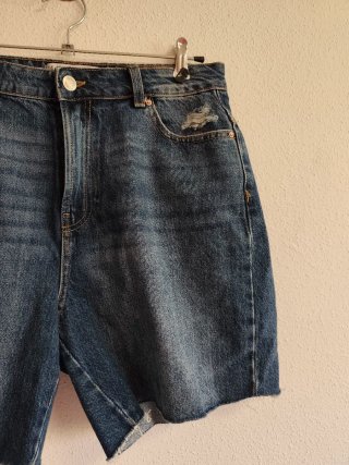Bermudas vaqueras de chica talla 42 de Primark.