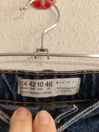 Bermudas vaqueras de chica talla 42 de Primark.