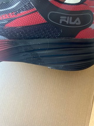 Zapatillas Fila Hombre Rojo y negro