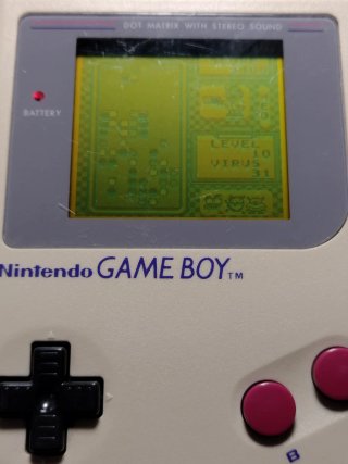 Game Boy DMG-01 + robocop, mario land y dr mario