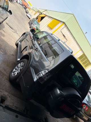 Mitsubishi Montero 2011
