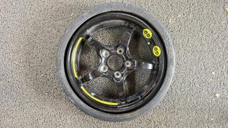 RODA SUPLENTE COM PNEU VREDESTEIN 165 JANTE 15