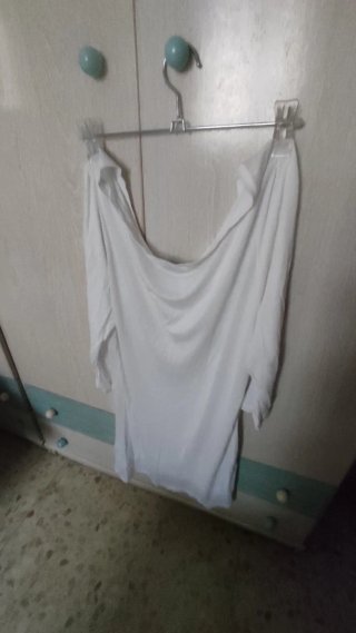 Camiseta Venca blanca manga larga con cadena