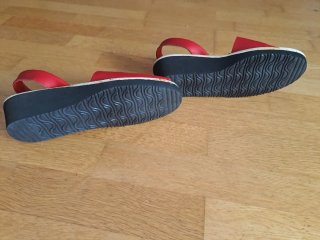 Sandalias rojas talla 39