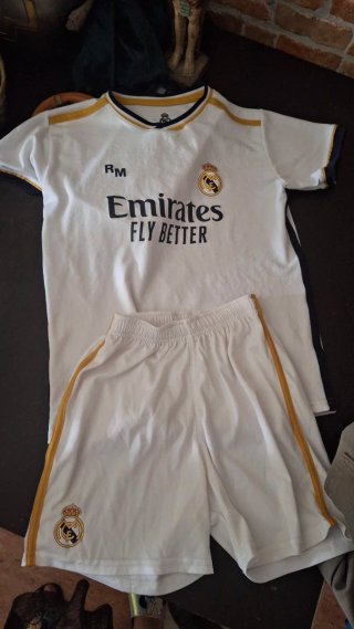 Equipación Real Madrid Vini Jr Talla 12