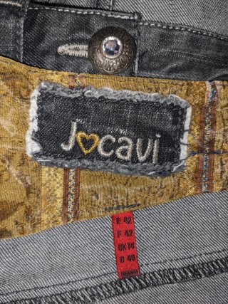 Pantalón corto vaquero desgastado
