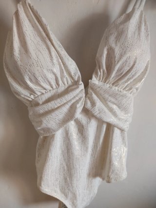 Bañador blanco con detalles dorados 40-42