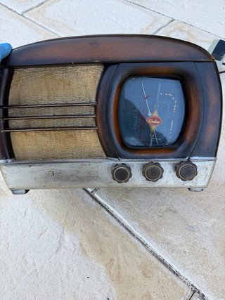 Radio antigua de válvulas