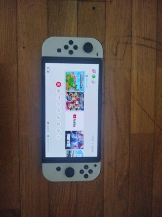 Nintendo Switch OLED Blanca Casi Sin Usar